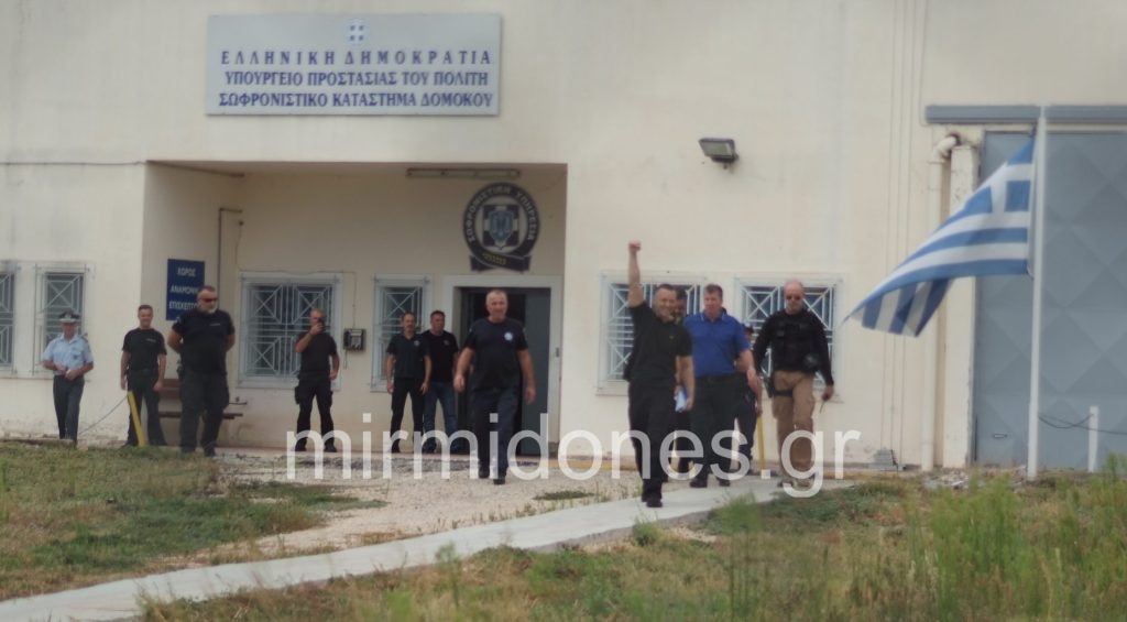 Αποφυλακίστηκε ο Ηλίας Κασιδιάρης: «Επιστρέφω στην πρώτη γραμμή»(video-φωτογραφίες)