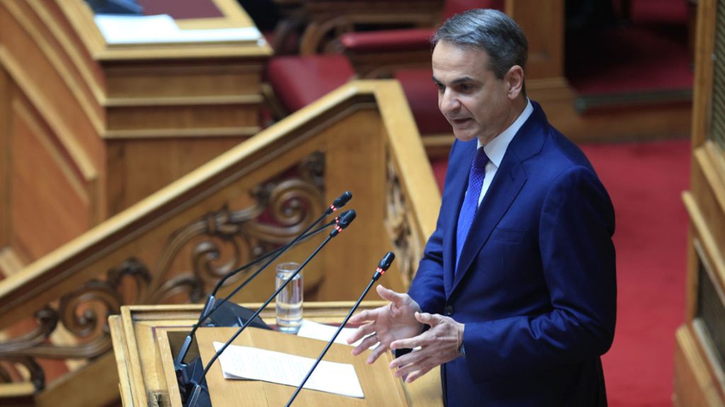 Συνταγματική Αναθεώρηση: Live η ομιλία Μητσοτάκη στη Βουλή