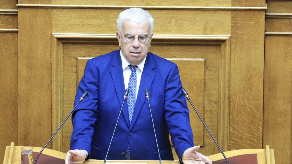 Σιμόπουλος σε Κωνσταντοπούλου για το «σας αρέσει από πάνω;»: «Αν το έλεγα εγώ, θα γινόταν της τρελής – Θα με λέγατε σεξιστή»