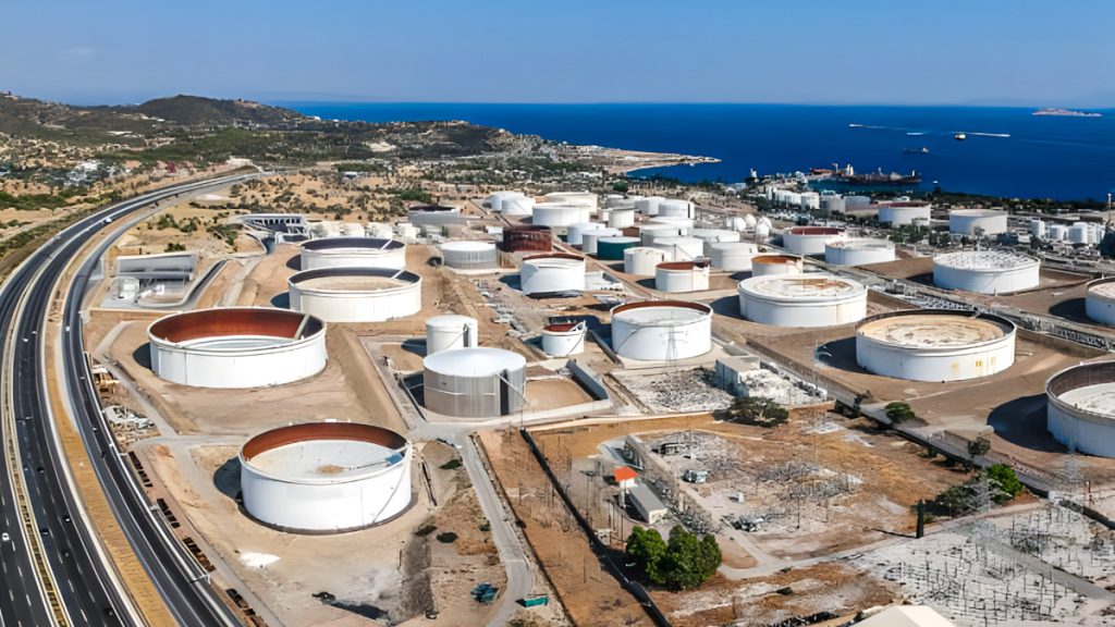 Έκρηξη στις εγκαταστάσεις της Motor Oil στους Αγίους Θεοδώρους Έκρηξη στις εγκαταστάσεις της Motor Oil στους Αγίους Θεοδώρους