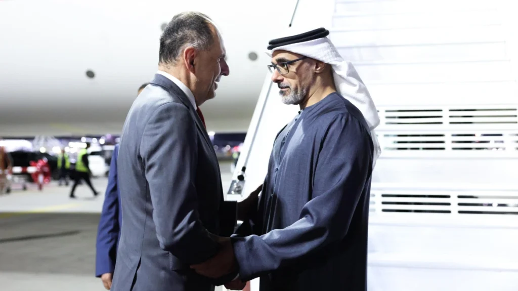 Με νέα 3ετή συμφωνία της Mubadala με την Ελληνική Αναπτυξιακή Τράπεζα, 15 μνημόνια και κοινοπραξία για έργα 10 δισ. ο διάδοχος του θρόνου στο Άμπου Ντάμπι στην Ελλάδα Με νέα 3ετή συμφωνία της Mubadala με την Ελληνική Αναπτυξιακή Τράπεζα, 15 μνημόνια και κοινοπραξία για έργα 10 δισ. ο διάδοχος του θρόνου στο Άμπου Ντάμπι στην Ελλάδα